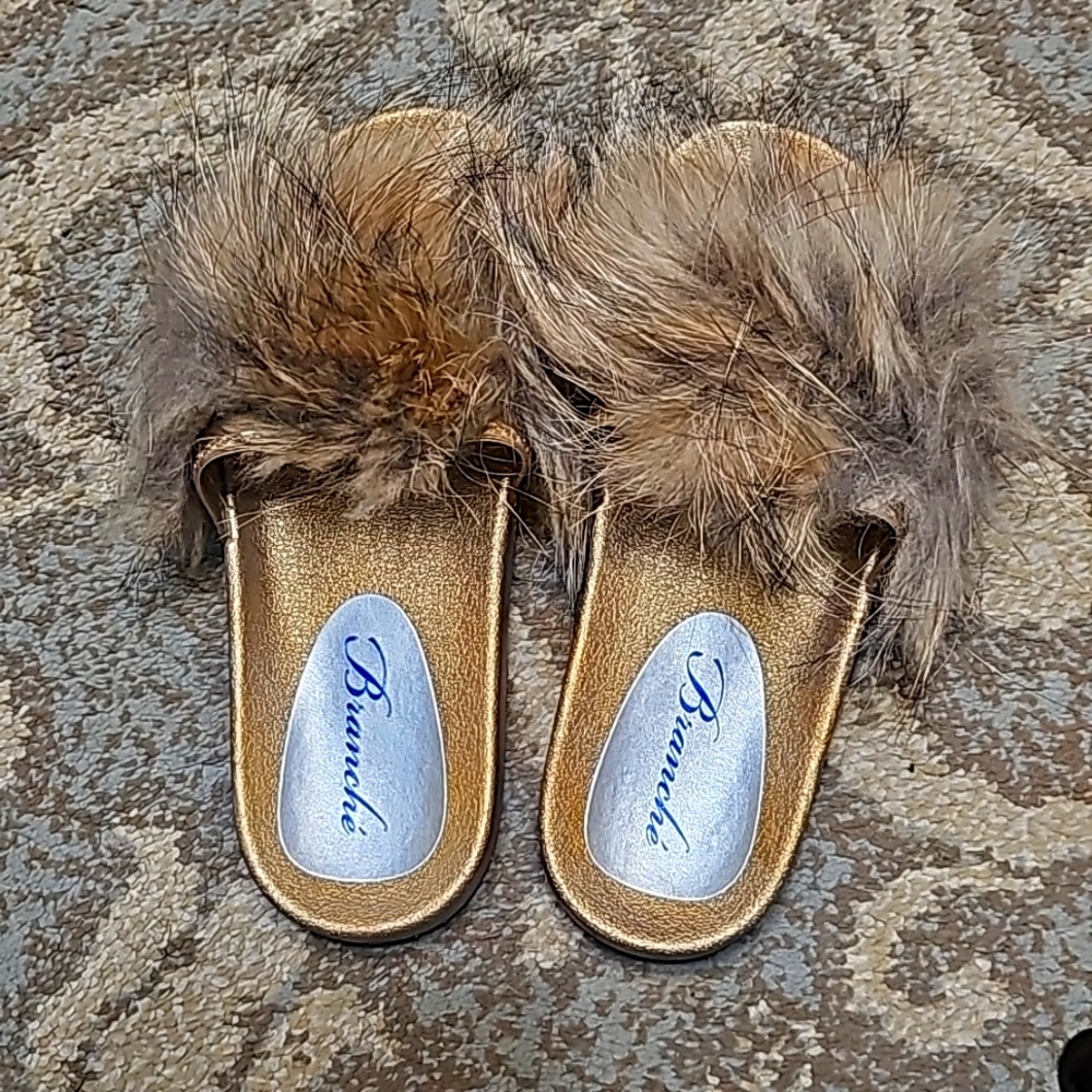 Branchè Gold Furry Slides sz10
